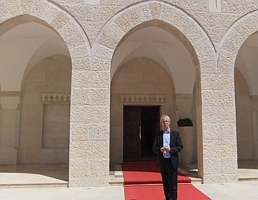 Red carpet for guests in Amman